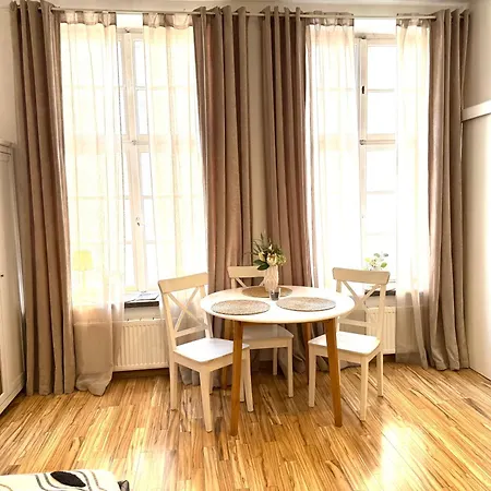 Апартаменты Kameralny 11 Na Starowce